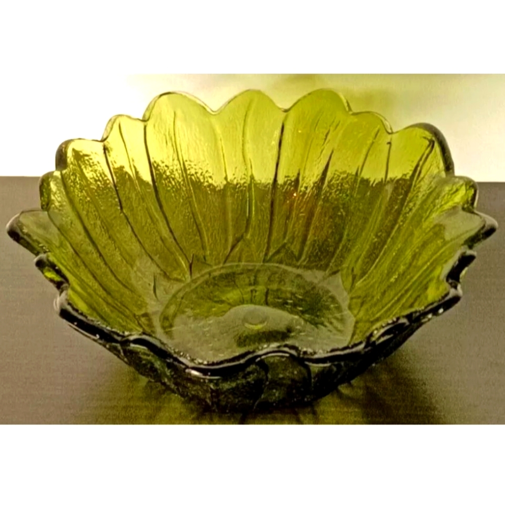 Indiana Glass Co Vintage Green Lilly Pons Bowl
